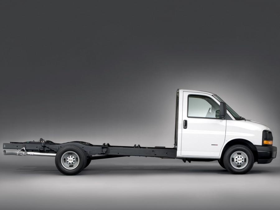  Chevrolet Express 4500 Cutaway 2008 года  (фото 5 из 10)